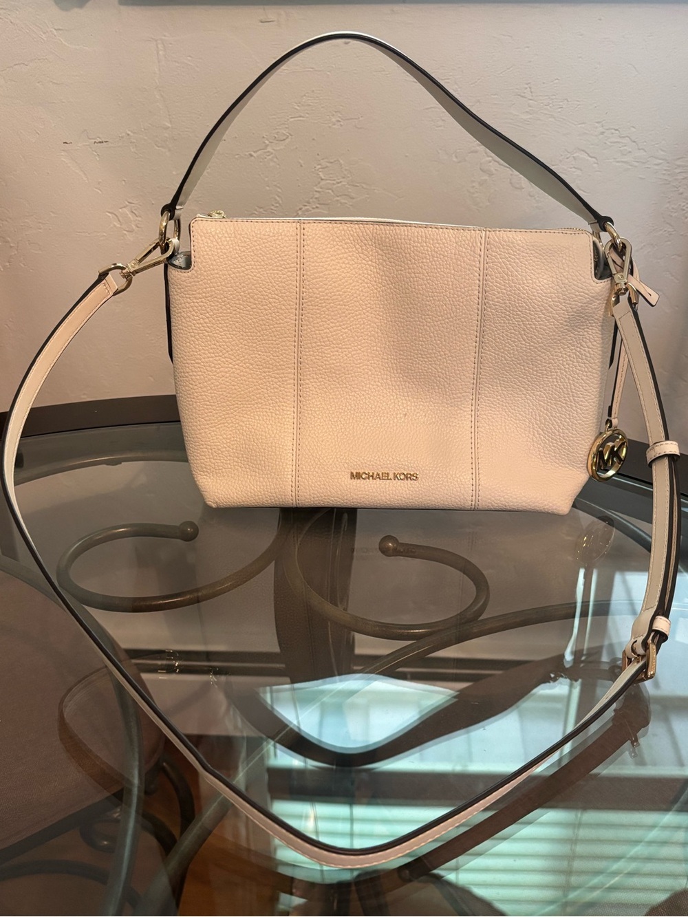 MK Neutral Cream Women's Shoulder Bag with Zip Top